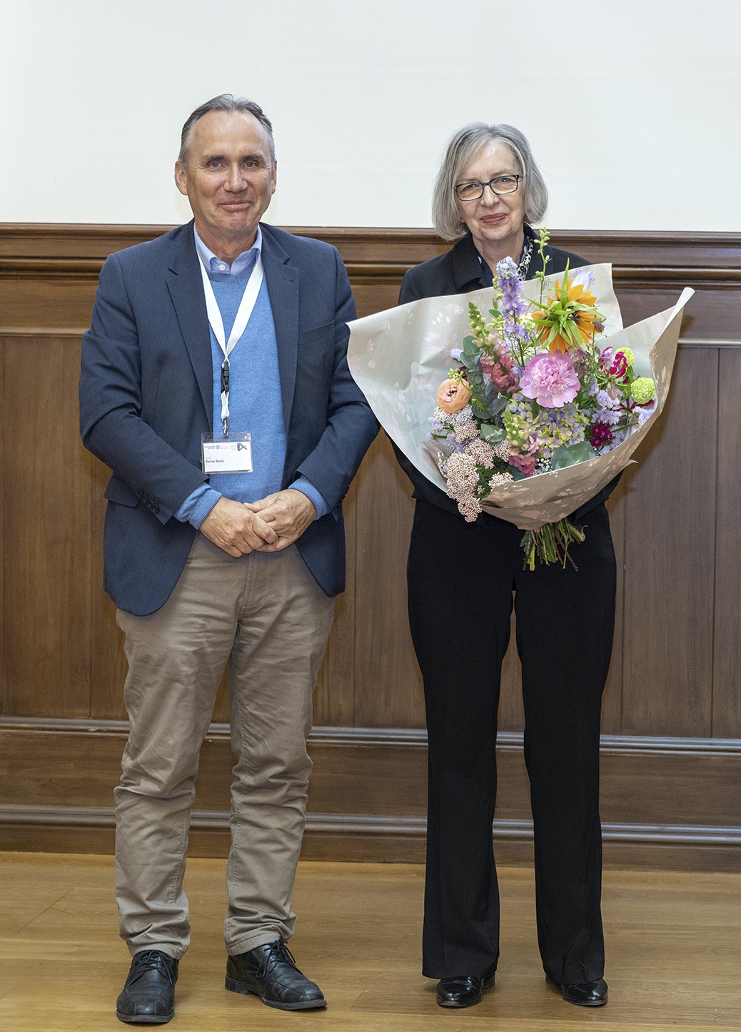 Der stellvertretende ROCINI-Sprecher Prof. Rainer Bader verabschiedet Frau Prof. Ursula van Rienen aus dem ROCINI-Vorstand.